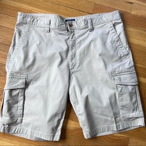 Men’s Khaki Cargo Shorts